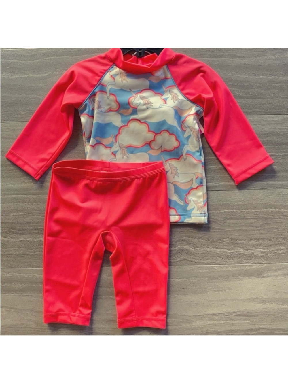 Mini Boden unicorn rash guard 2/3